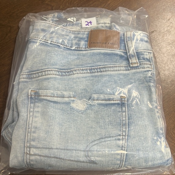 Distressed American Eagle stretchy high waist straight Light Women's Jeans 6 - Picture 7 of 7